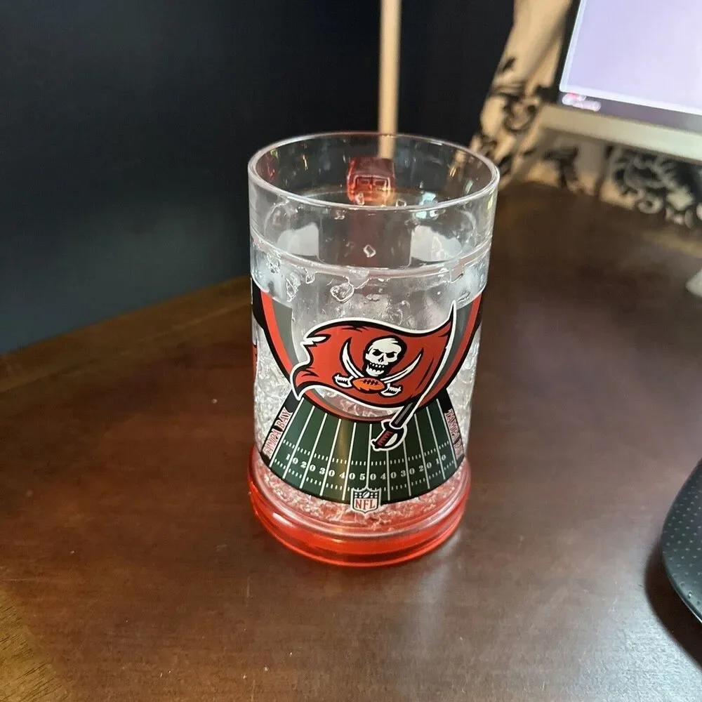 NFL TAMPA BAY BUCCANEERS Mug Cup Frosty Freezer Ice Icy Football Duck House